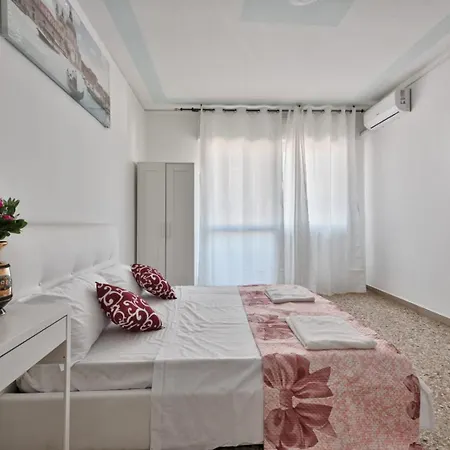 Appartement Venice Mahdi Train Station *