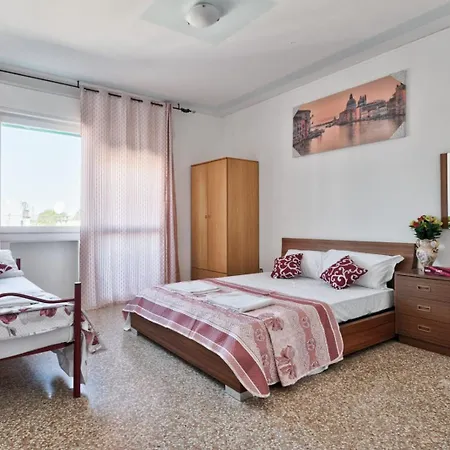 Apartamento Venice Mahdi Train Station *