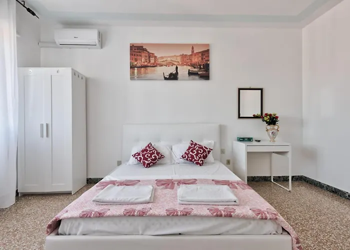 Venice Mahdi Train Station Appartement *